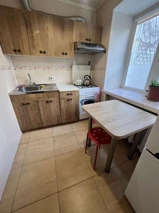 Affordable one-room apartment in Borshchagovka, next to the park
