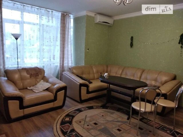 Продаж 4 поверхового таунхауса з ділянкою на 2 сотки, 137 кв