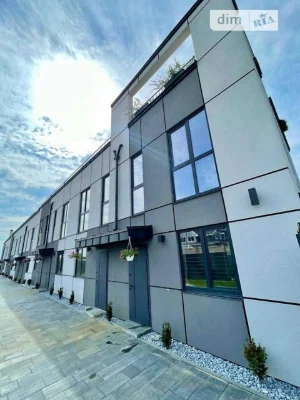 Продаж 3 поверхового таунхауса з ділянкою на 1 сотку, 69 кв.