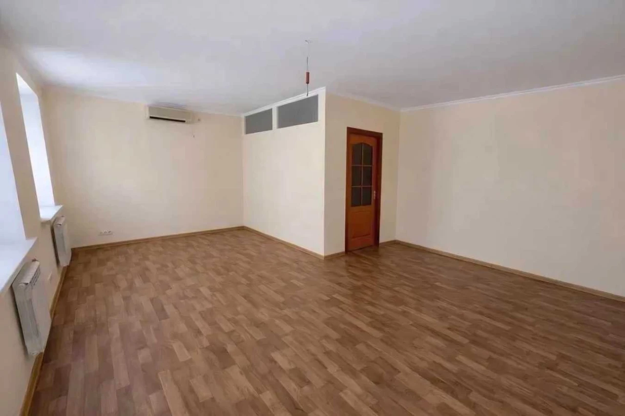 Продаж будинку 160 м², Нижньоюрківська вул., 39А