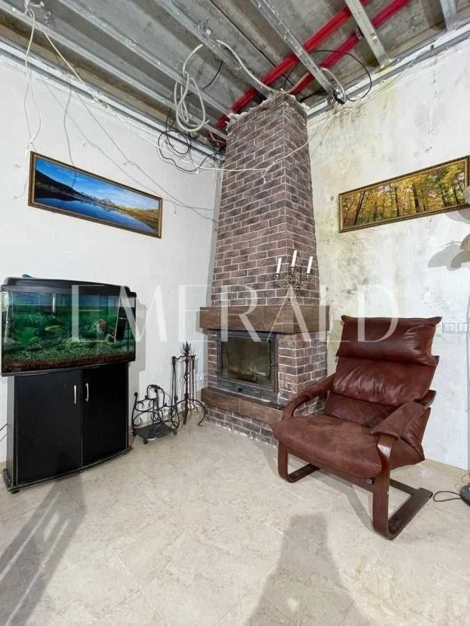 Продаж будинку 218.1 м², Молодіжна вул., 10В