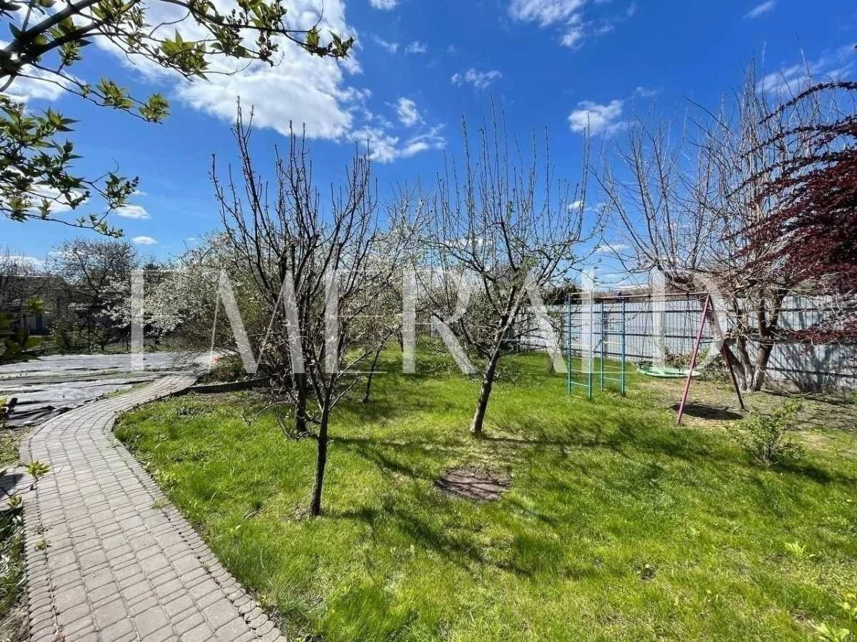 Продаж будинку 218.1 м², Молодіжна вул., 10В