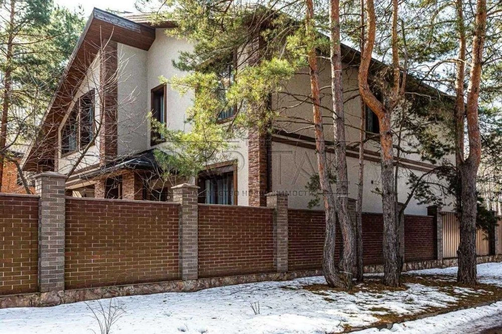 Продаж / Будинок / 300 м2 / Биківня / Київ / метро Лісова, б