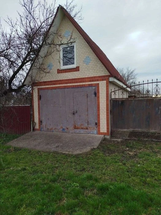Продам будинок / торгово розважальне приміщення !