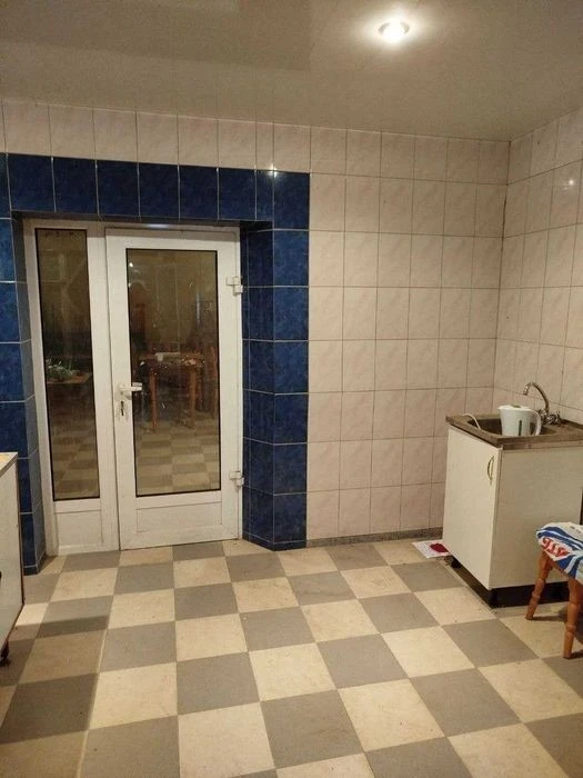 Продам будинок / торгово розважальне приміщення !