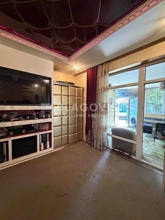 Найкраща пропозиція! Продаж будинку з басейном метро Васильк
