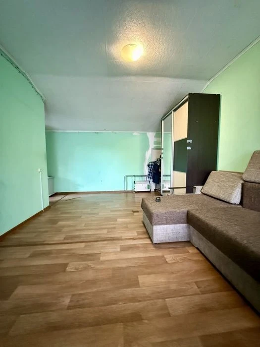 Продається затишний будинок у Дарницькому районі Києва, всьо