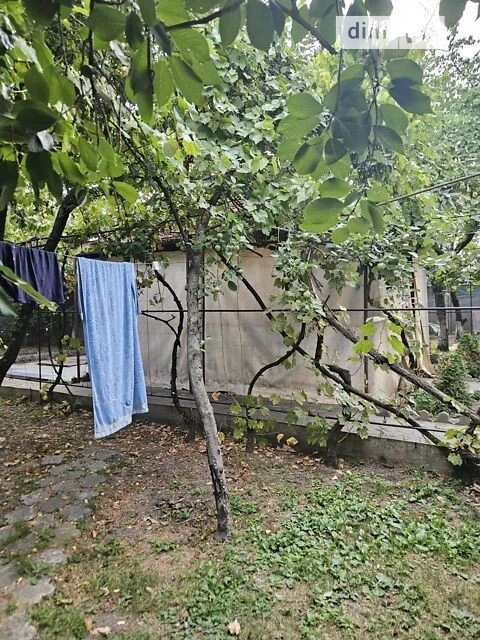 Продаж 3 поверхового будинку з верандою і ділянкою на 6 сото