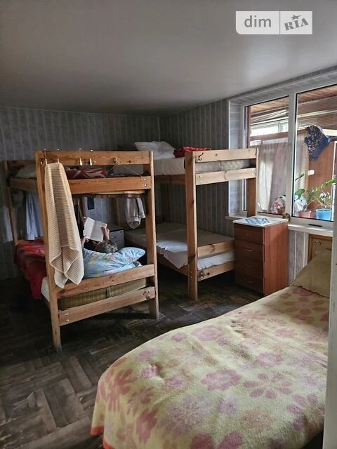 Продаж 3 поверхового будинку з верандою і ділянкою на 6 сото