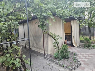 Продаж 3 поверхового будинку з верандою і ділянкою на 6 сото