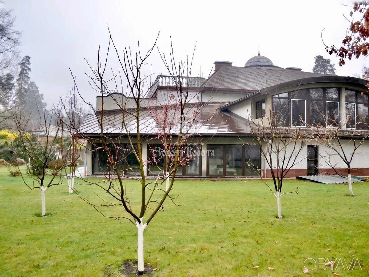 дом, 1432.00 кв.м