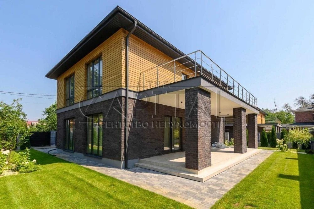 Продаж будинку 252 м2, газ, ліс, з ремонтом, 5 соток ділянка
