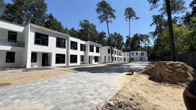 Без% Продаж таунхауса КМ Forest Home