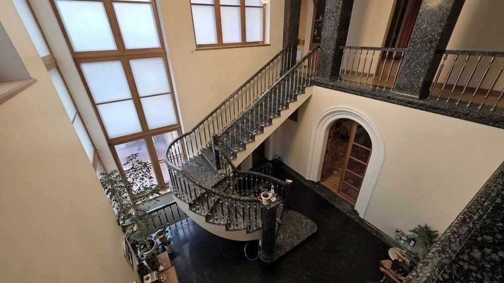 Продаж будинку 800 м² | 22 сотки | вул. Красицького | Площа