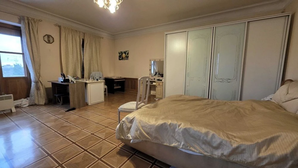 Продаж будинку 800 м² | 22 сотки | вул. Красицького | Площа