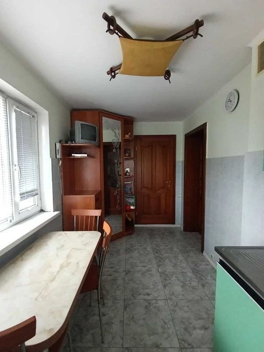 Без комісії! Продам будинок із ремонтом на Осокорках, ст. м.