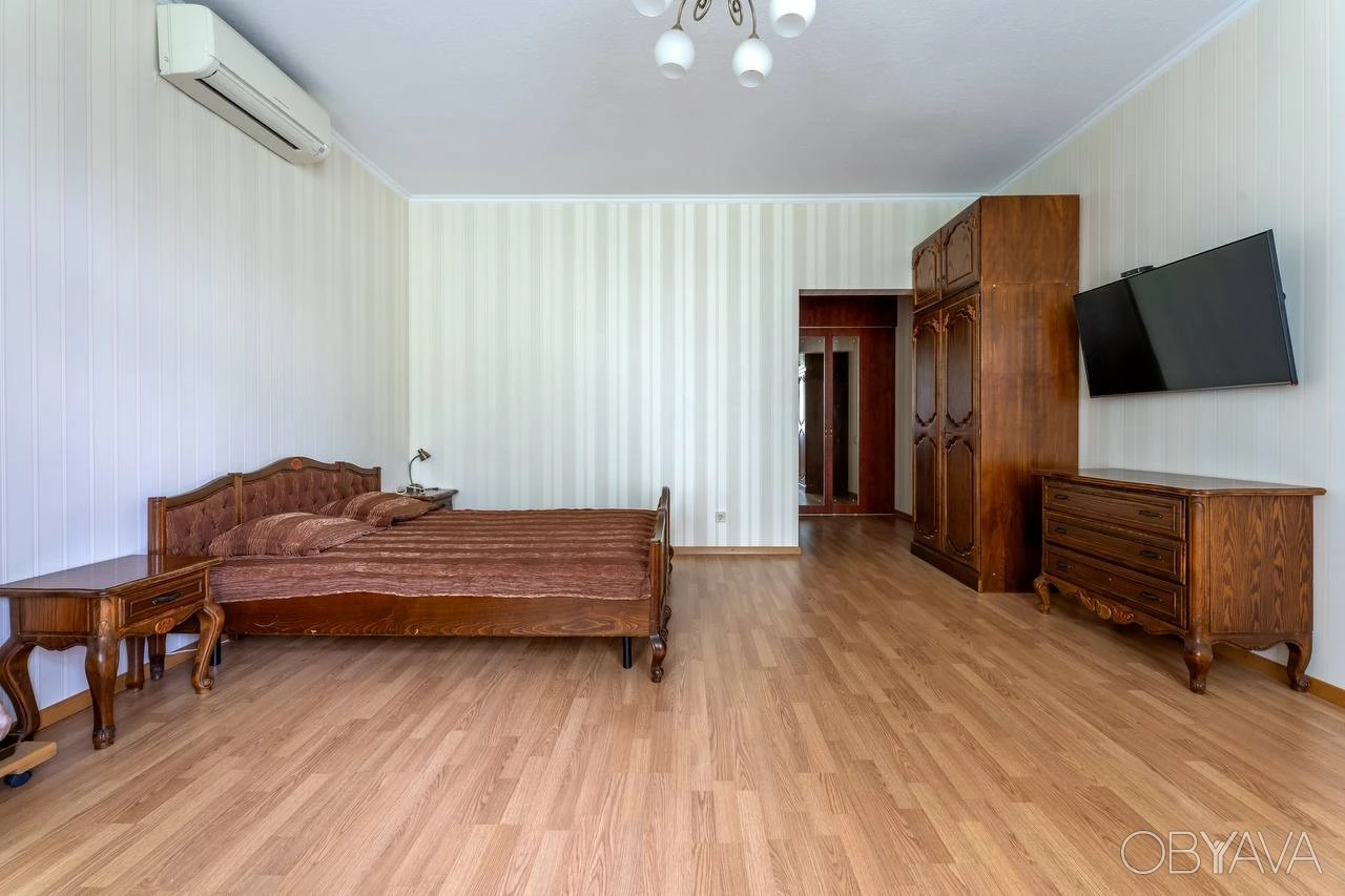 Продаж ексклюзивного статусного будинку в Києві, Святошин. Б