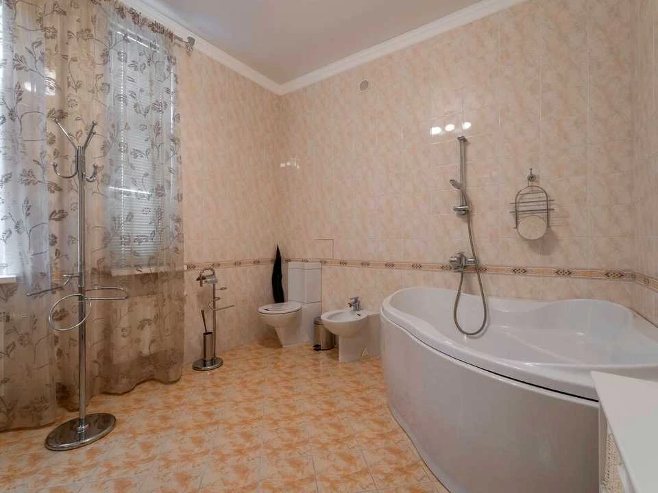 Будинок. Київ, Улицька вул. (Івана Улітіна), 33 А
