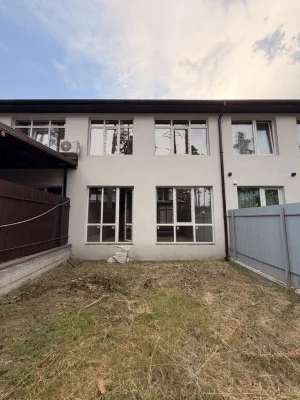 Продам Таун Хаус, Дарницький, Лісова 17, 102м2, Ліс.