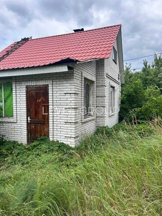 Продається ділянка з двома недобудованими будинками на Осоко
