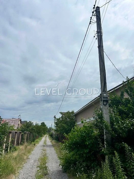 Продається ділянка з двома недобудованими будинками на Осоко