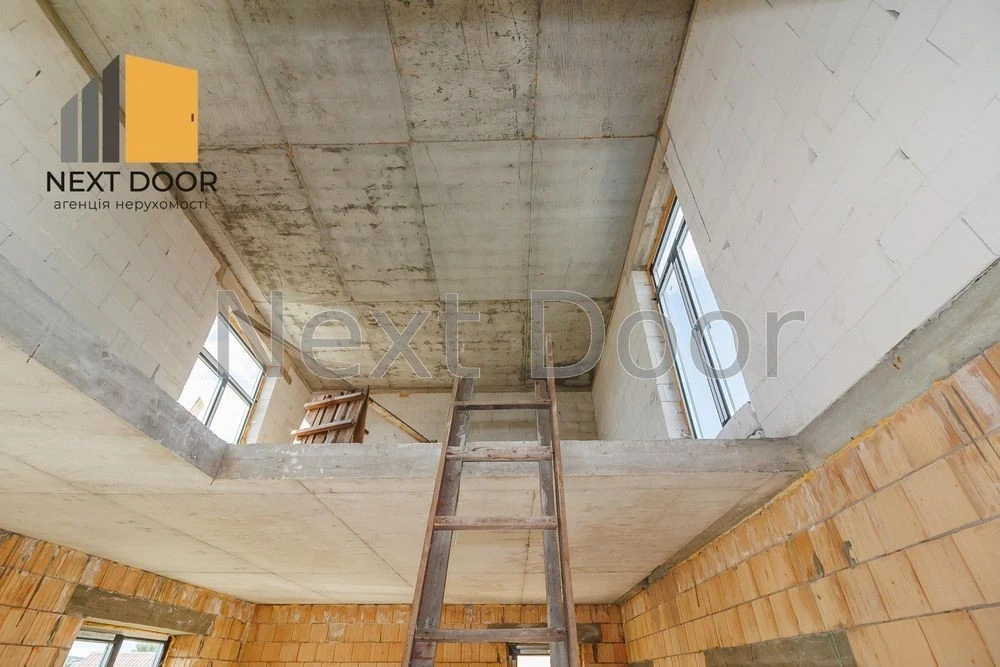 Продам будинок у Києві: 4 кімнати ** м², 4 сотки. ОБОЛОНЬ