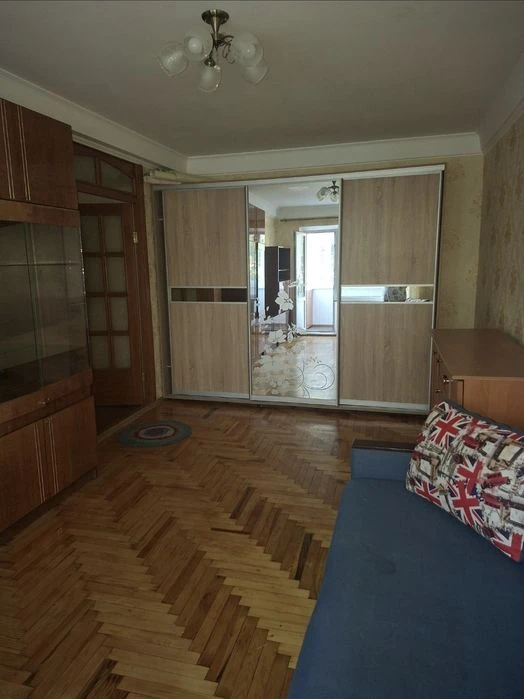 For sale 2 rooms on Yuvileyny Avenue, Khortytskyi district