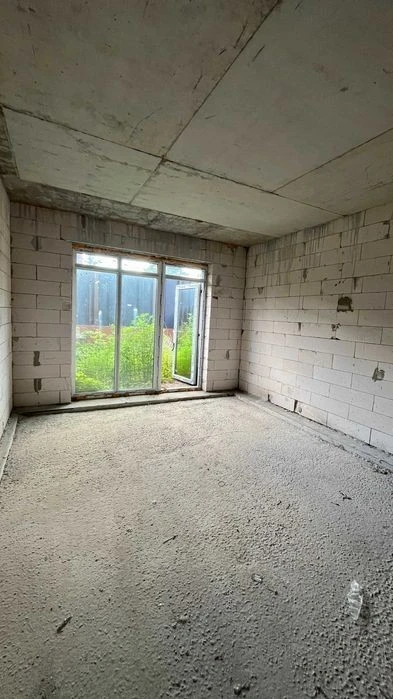 Продаж просторого таунхауса 112 кв. м, Київ, закритий двір,