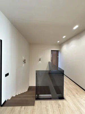 Сучасний будинок 180 м² з ремонтом, меблями та технікою | Га
