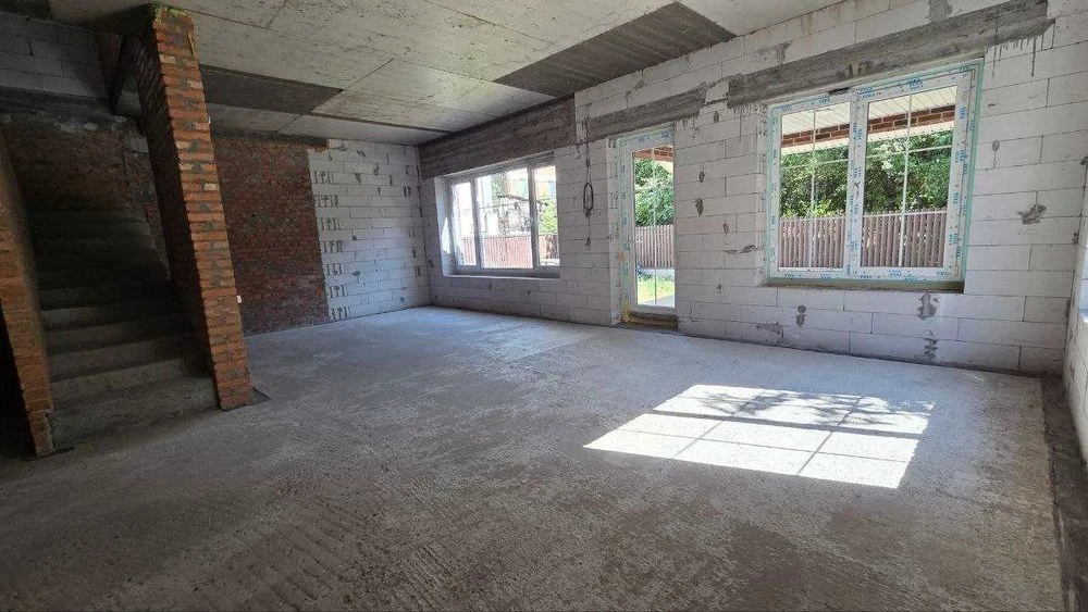Будинок 210 м² біля метро Осокорки / Славутич | 6 соток | га