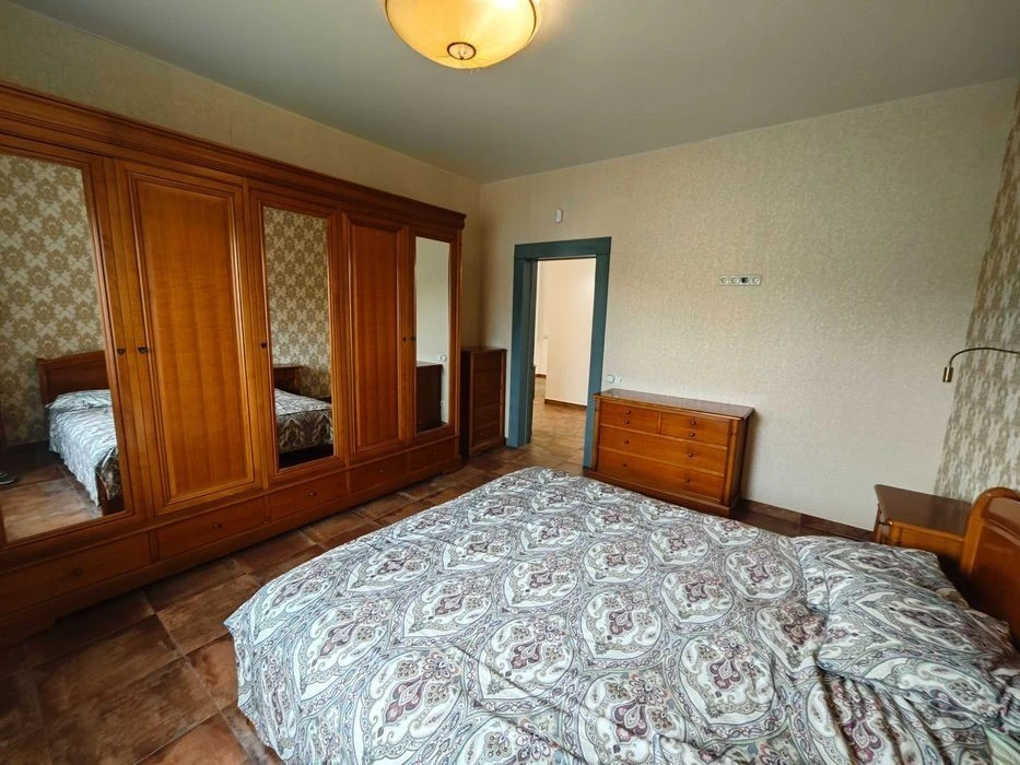 Без комісій! Будинок 200м2. З басейном та каміном. Київ. Ниж