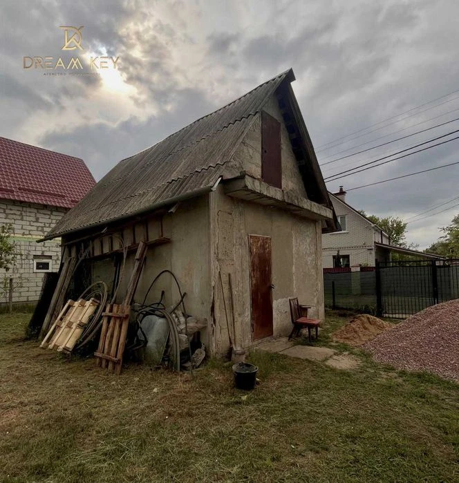 Продам Будинок підзнос в Києві, з ділянкою 6сот Осокорки все