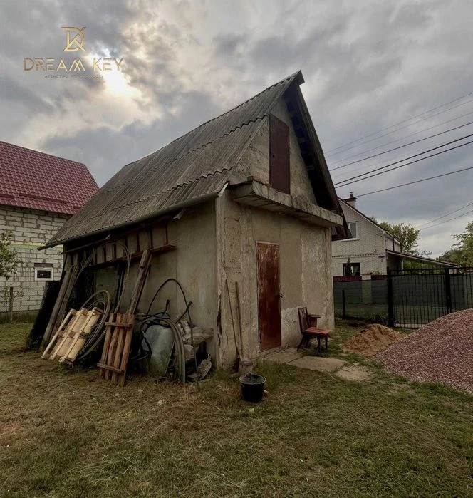 Продам Будинок підзнос в Києві, з ділянкою 6сот Осокорки все