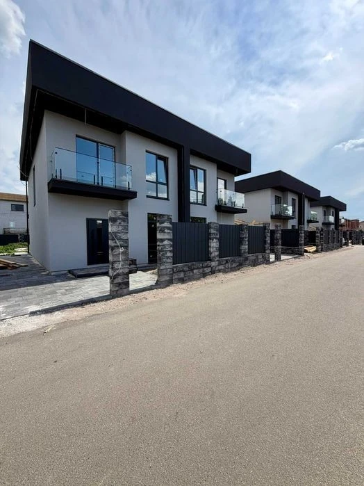 Продаж Дуплекс 130 м² ділянка 3 сот Осокорки Газ 4 км метро