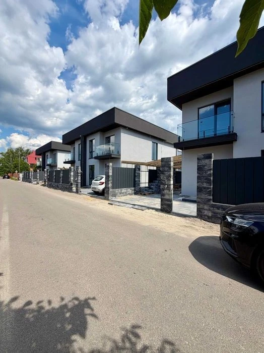 Продаж Дуплекс 130 м² ділянка 3 сот Осокорки Газ 4 км метро