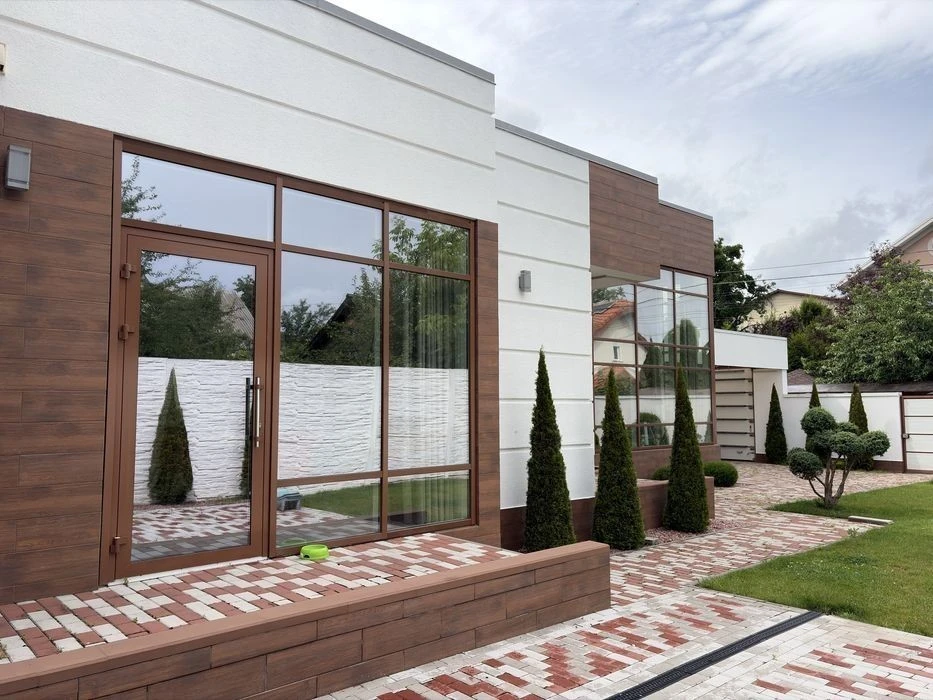 Nyvky Residence - сучасний одноповерховий будинок 180 м² - з