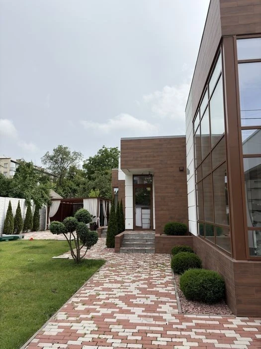 Nyvky Residence - сучасний одноповерховий будинок 180 м² - з
