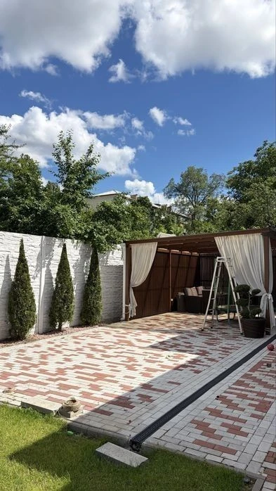 Nyvky Residence - сучасний одноповерховий будинок 180 м² - з