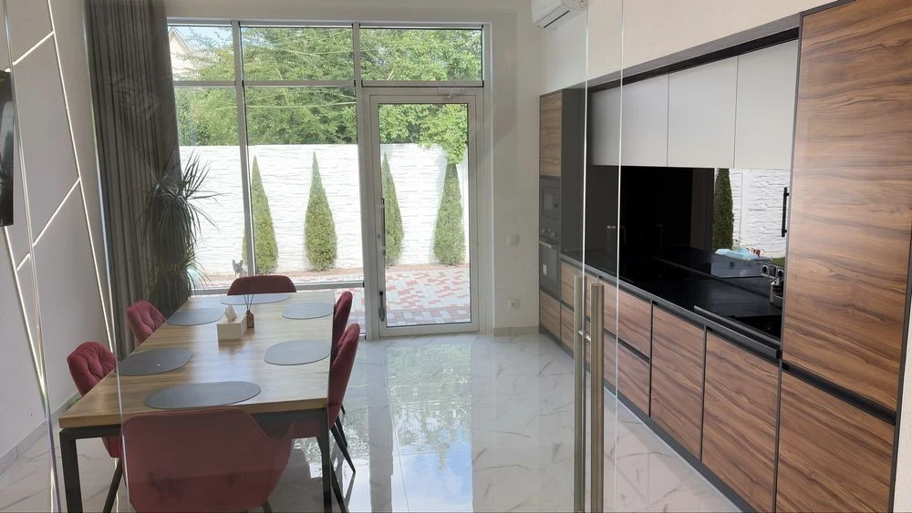 Nyvky Residence - сучасний одноповерховий будинок 180 м² - з