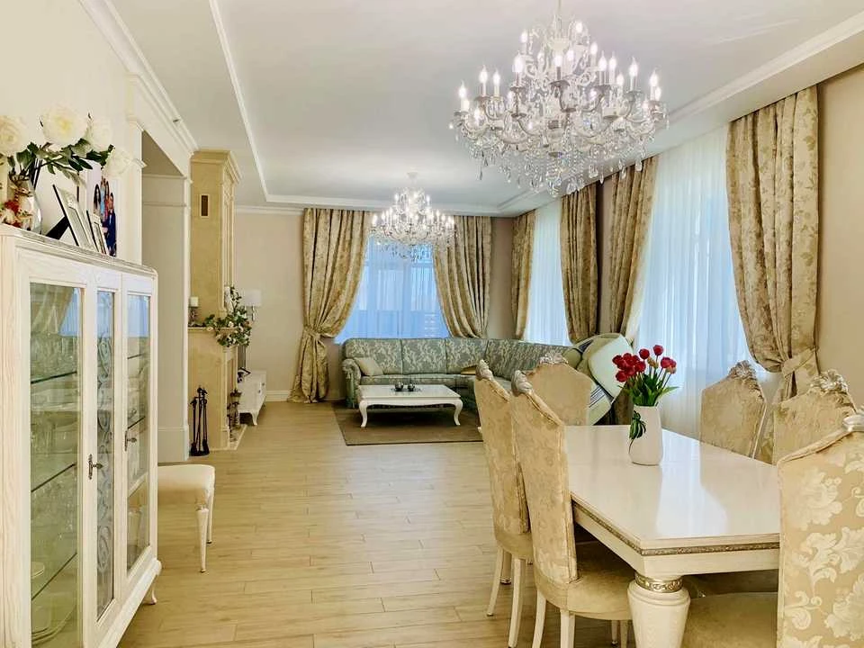 Будинок. Київ, Садова вул.