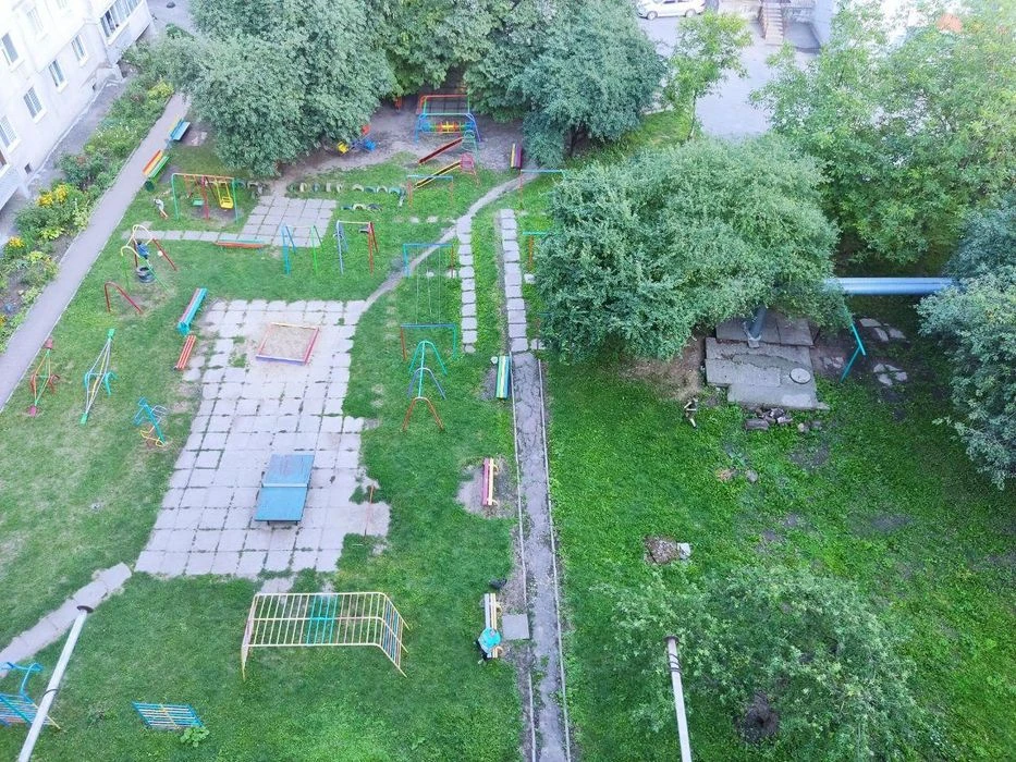 Виставка! Костел! 2к з ремонтом! Терміново!