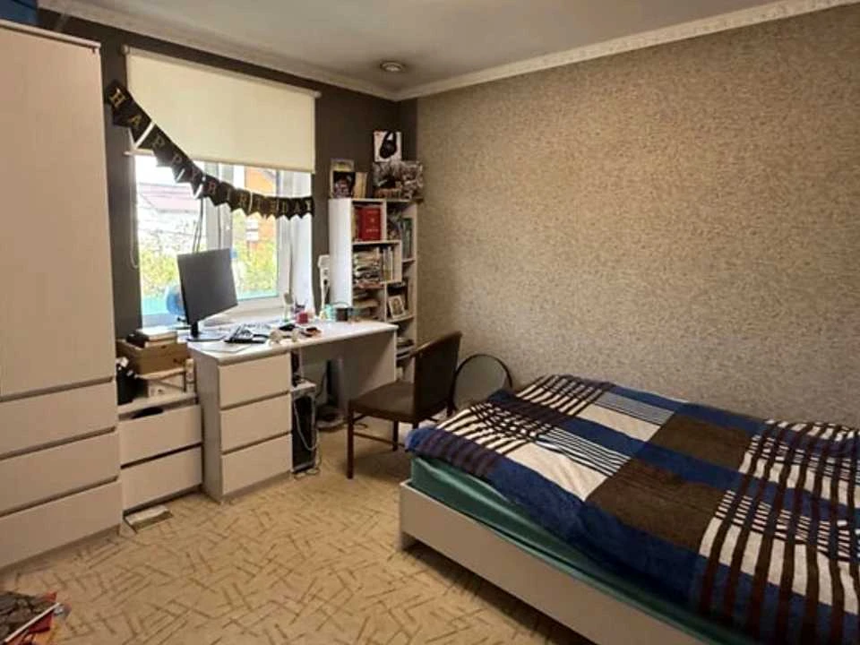 Будинок. Київ, Орхідейна
