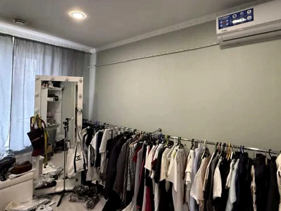 Будинок. Київ, Орхідейна