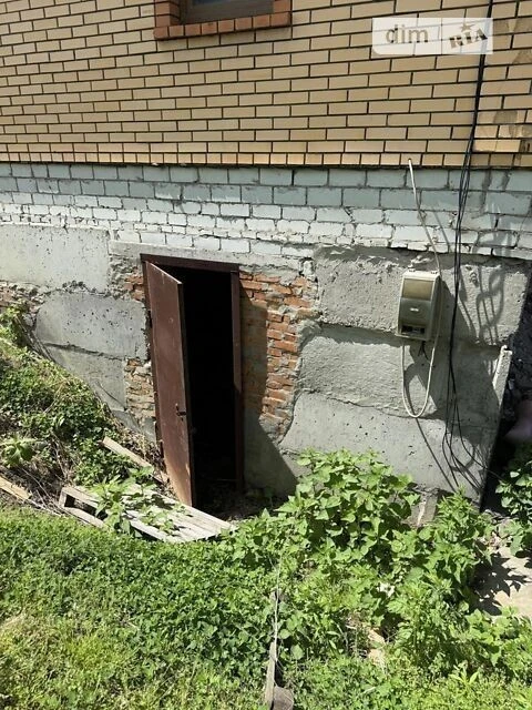 Просторий двоповерховий будинок у Києві - чудовий варіант дл
