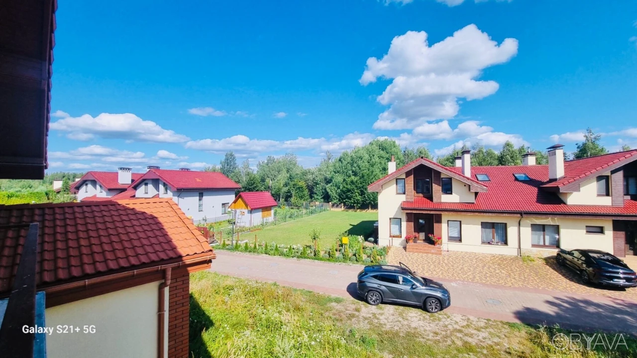 Продам 2 єт.дом 250 кв.м. в КГ Севериновка,Житомирское напра