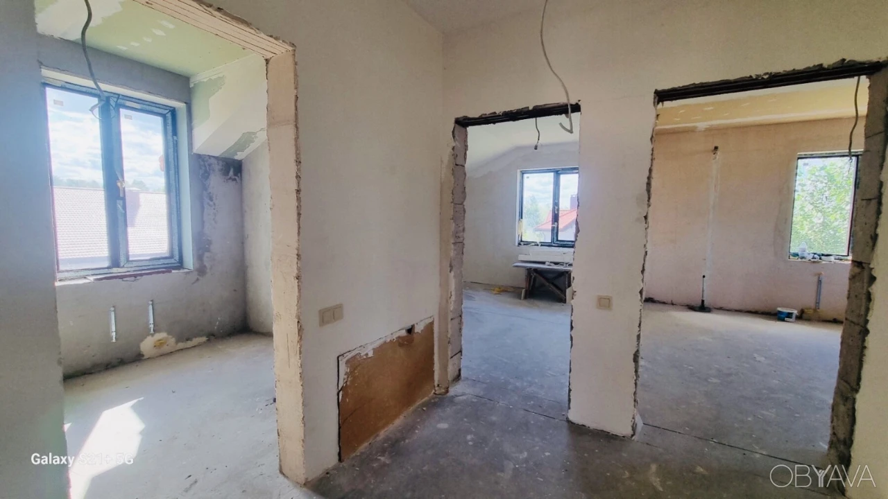 Продам 2 єт.дом 250 кв.м. в КГ Севериновка,Житомирское напра