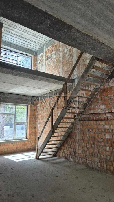 Продаж готового таунхауса в закритому котеджному містечку |