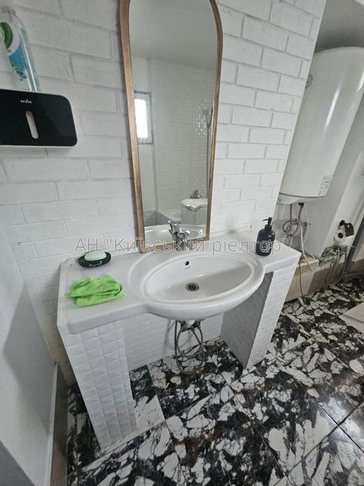 Продаж будинку метро Деміївська, Н. Лотоцької 13. Без комісі