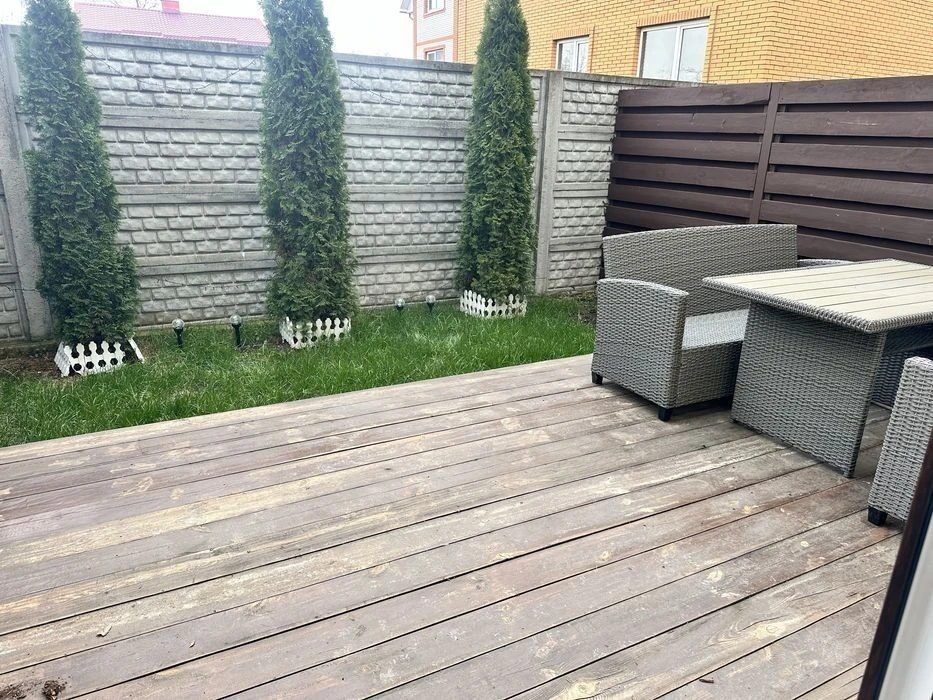 Продам таунхаус від власника на осокорках з ремонтом та мебл