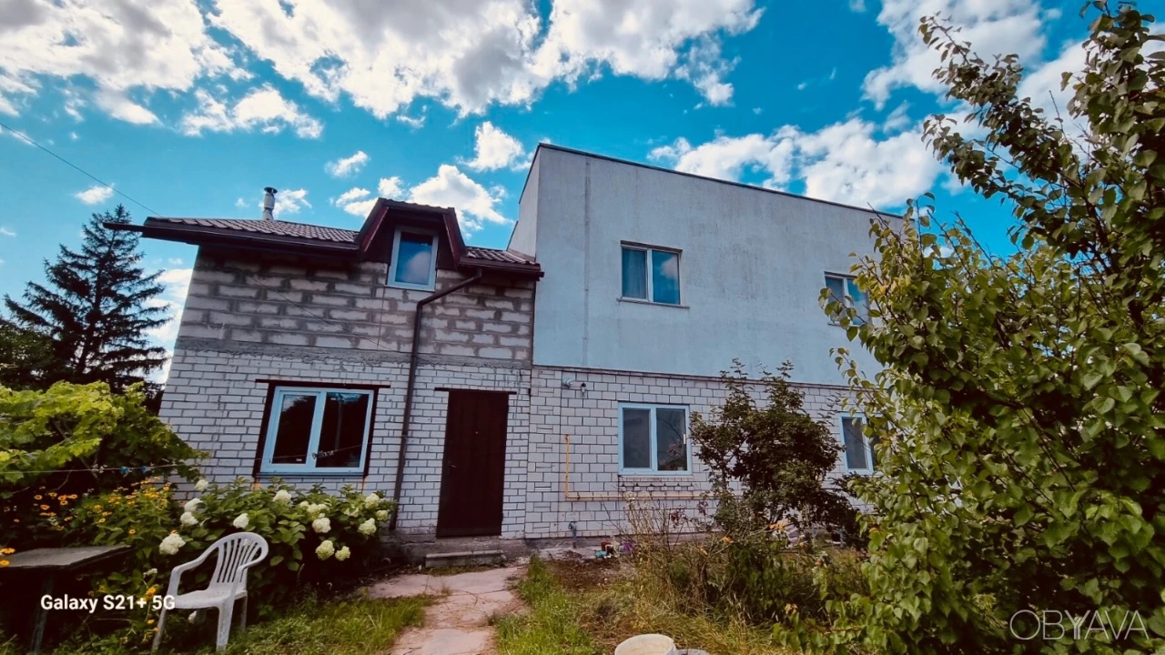 Продам 2 єт. дом 130 кв.м. в с.Хотяновка,6 соток земли